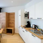 Haus Am Zoo Verschiedene Adressen מלון דיסלדורף