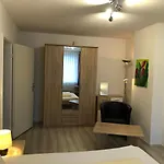 Haus Am Zoo Verschiedene Adressen מלון